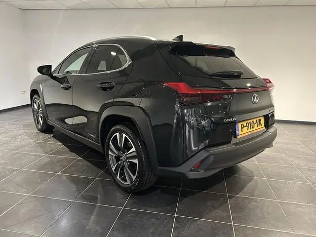 Lexus UX 250h Preference Line 2022 Hybride Benzine 6