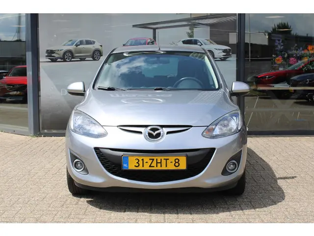 Mazda 2 1.3 Navigator GT 2012 Benzine 4