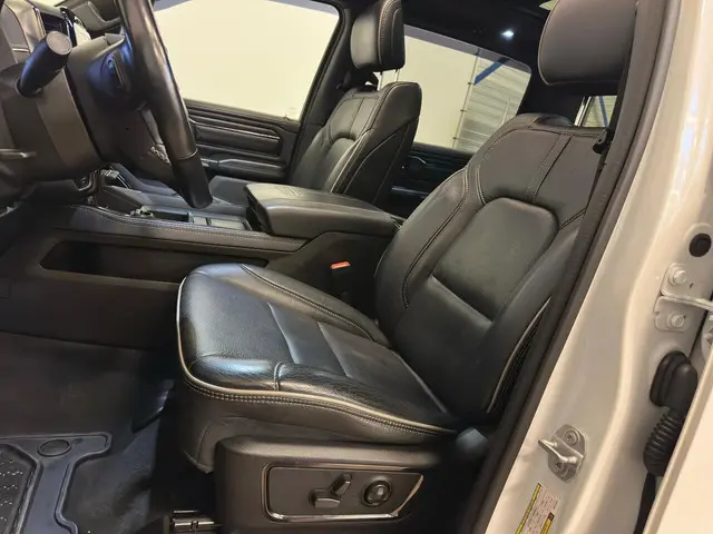 Dodge Ram 1500 5.7 V8 4x4 Crew Cab Limited 2022 Benzine 11