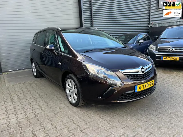 Opel Zafira Tourer 1.4 Berlin TREKHAAK 2014 Benzine