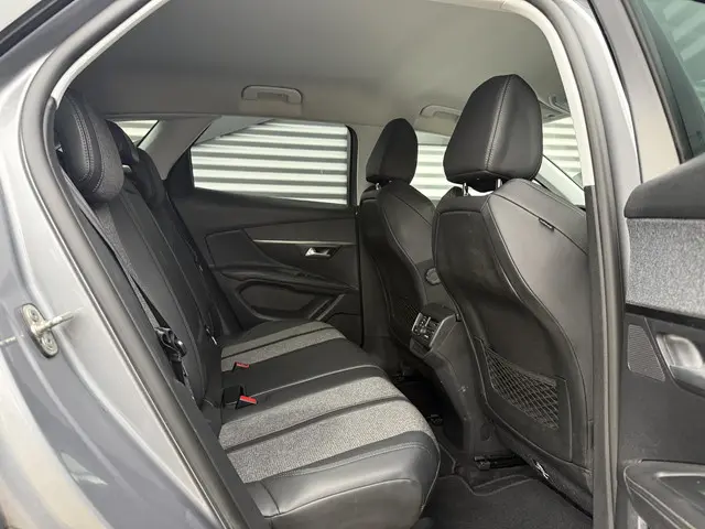 Peugeot 3008 1.2 PureTech Allure 2017 Benzine 10