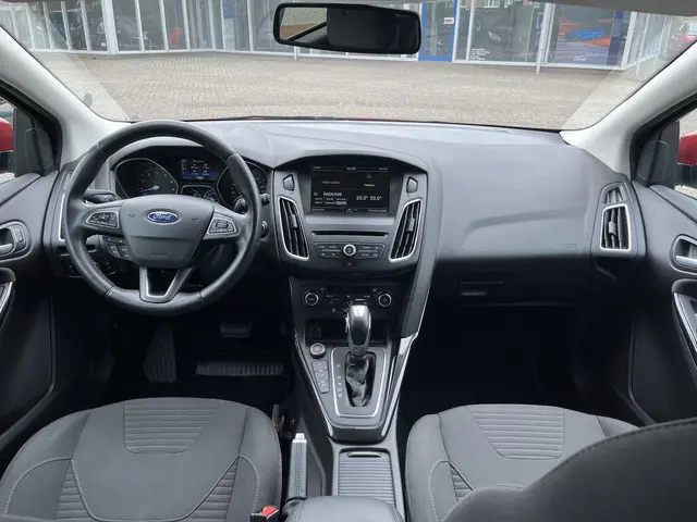 Ford Focus 1.5 Ecoboost Titanium 2015 Benzine 15