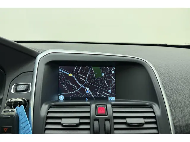 Volvo XC60 2.0 T5 FWD Ocean Race 2015 Benzine 25