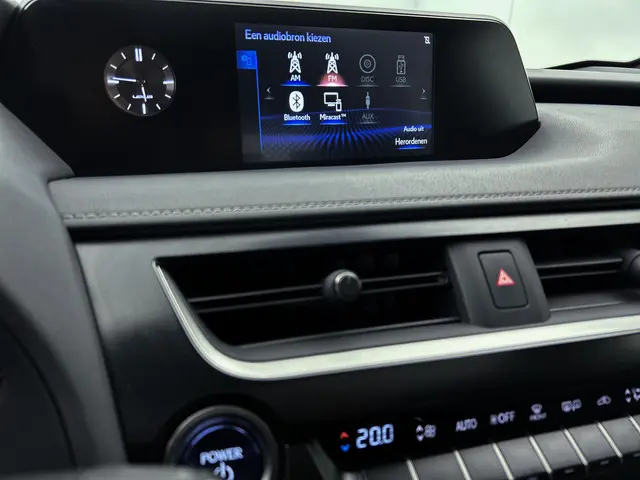 Lexus UX 250h Luxury Line 2019 Hybride Benzine 40