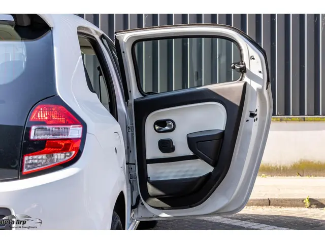 Renault Twingo 1.0 SCe Expression 2015 Benzine 27