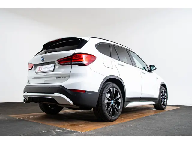 BMW X1 xDrive25e High Executive 2022 Hybride Benzine 51