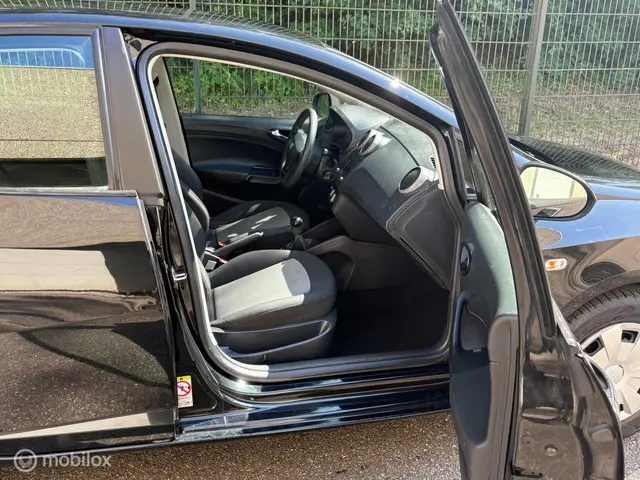 SEAT Ibiza 1.0 MPI Reference weinig KM 2015 Benzine 8