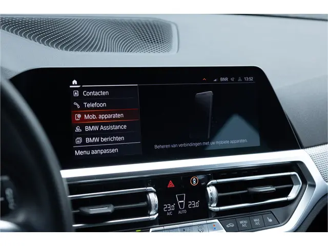 BMW 3 Serie Touring 320i M Sport High Ex 2021 Benzine 64