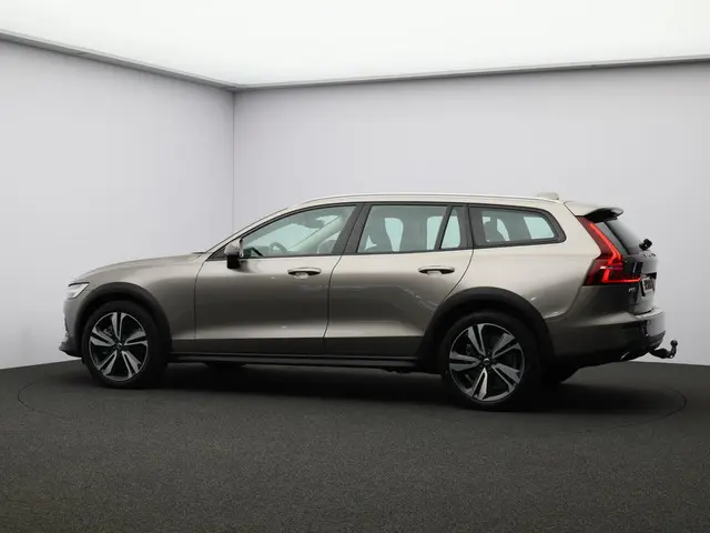 Volvo V60 Cross Country 2.0 B5 AWD Pro 2020 Benzine 23