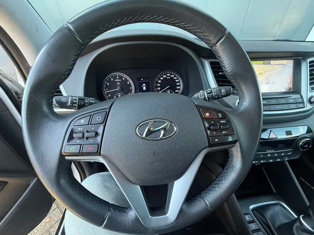 Hyundai Tucson 1.6 GDi Anniversary Edition 2017 Benzine 19