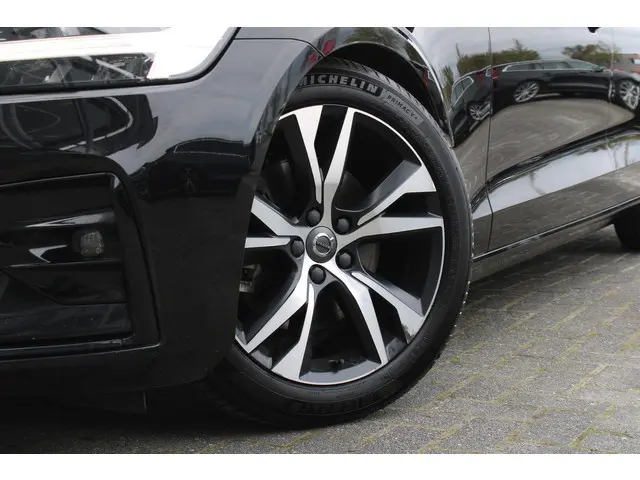 Volvo S60 T4 Automaat R-Design 2019 Benzine 12