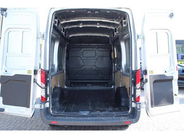 Ford Transit 350 2.0 TDCI L2H3 Trend 2018 Diesel 16
