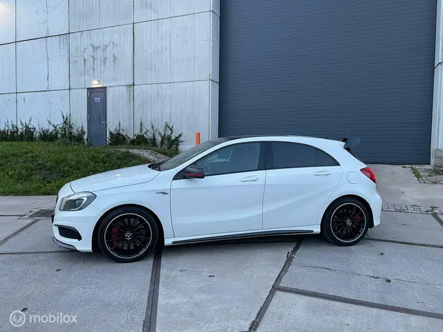 Mercedes-Benz A-Klasse 45 AMG 4MATIC 2014 Benzine 4