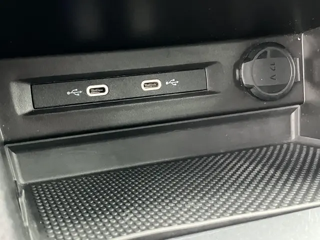 Volkswagen Tiguan 2.0 TDI R-Line Business+ 2022 Diesel 51