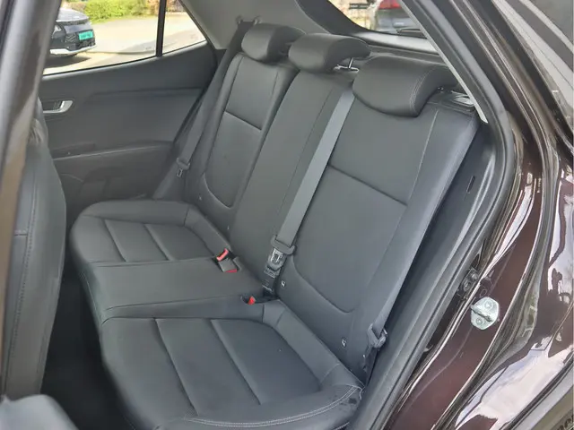 Kia Stonic 1.0 T-GDi ExecutiveLine 2018 Benzine 24