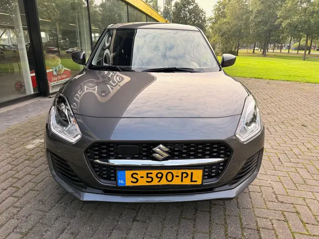 Suzuki Swift 1.2 Comfort Smart Hybrid 2023 Benzine 15