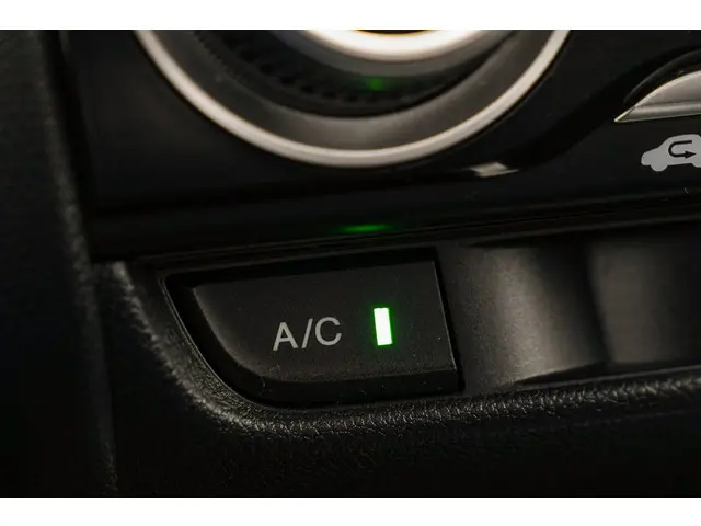 Honda Jazz 1.3i VTEC COMFORT 2019 Benzine 25