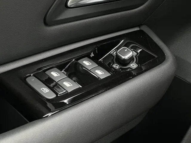 Citroën C5 X 1.2 Hybrid 145pk Max 2026 Hybride Benzine 26