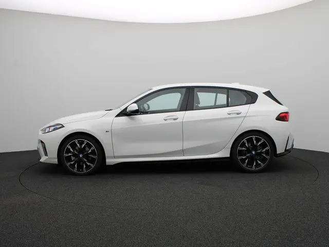 BMW 1 Serie 120 2024 Benzine 4