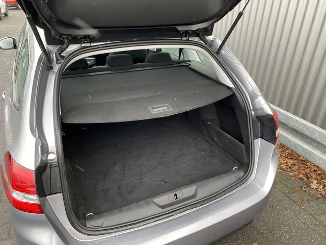 Peugeot 308 SW 1.2 PureTech Active 2017 Benzine 13