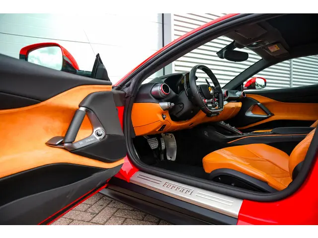 Ferrari 812 Superfast 6.5 V12 HELE 2019 Benzine 2