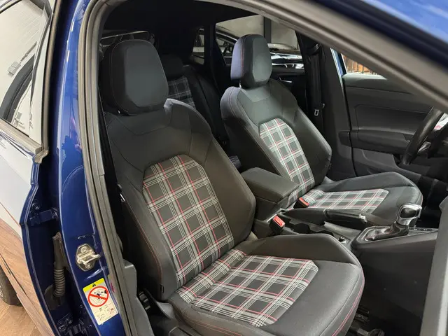 Volkswagen Polo 2.0 TSI GTI 2020 Benzine 31