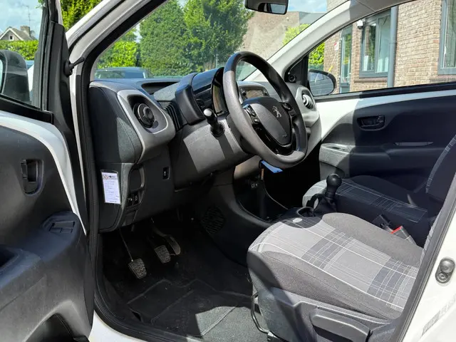 Peugeot 108 1.0 e-VTi Envy AIRCO|5-DEURS 2017 Benzine 4