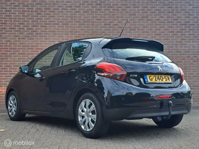 Peugeot 208 1.5 BlueHDi Blue Lease NAVI/TRKHK 2019 Diesel 7