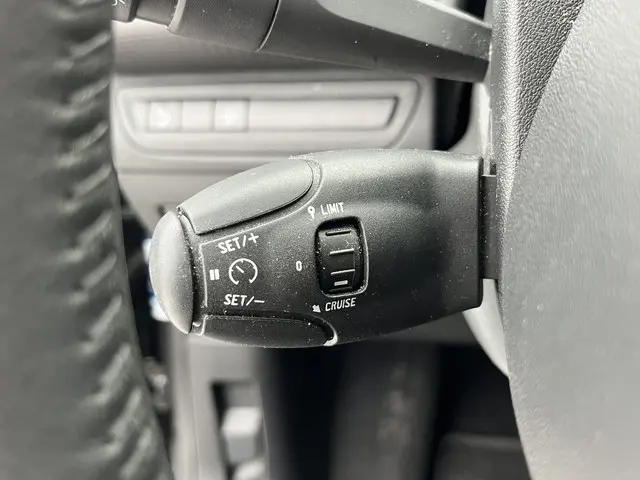 Peugeot 2008 PureTech 110 EAT6 Signature 2019 Benzine 21