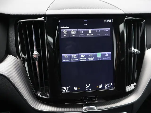 Volvo XC60 2.0 T4 R-Design 2019 Benzine 15