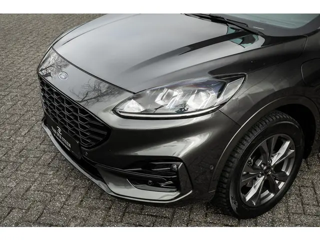 Ford Kuga 2.5 PHEV ST-Line 2022 Hybride Benzine 24