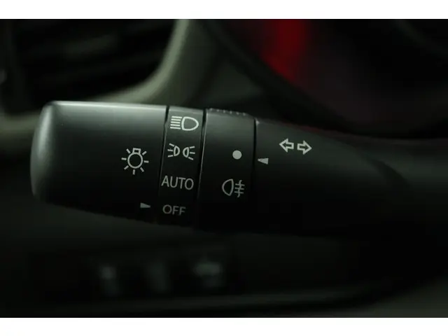 Suzuki Swift 1.2 Select Smart Hybrid 2025 Benzine 29