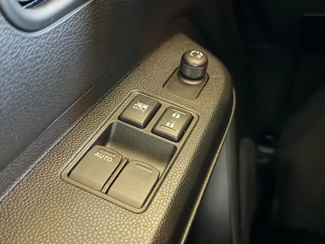 Suzuki Ignis 1.2 Smart Hybrid Select 2023 Benzine 24