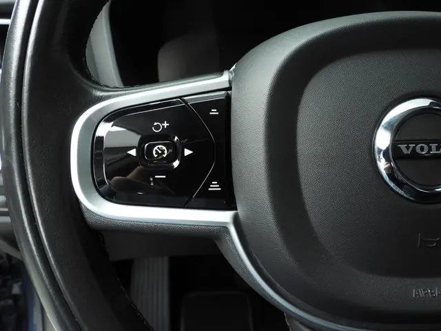 Volvo V60 2.0 B4 MHEV diesel R-Design 2021 Diesel 14