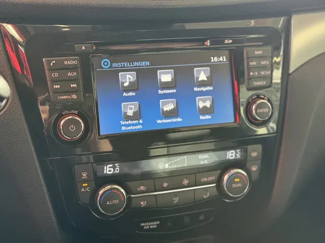 Nissan QASHQAI 1.6 Tekna 2018 Benzine 32