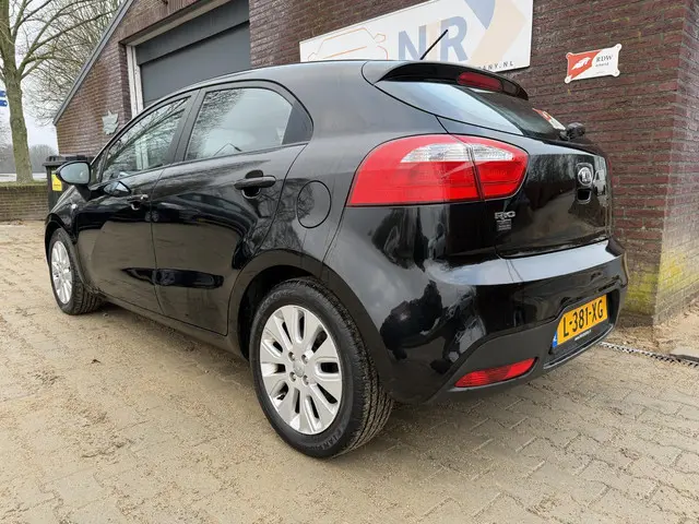 Kia Rio 1.4 CVVT Super Pack 2013 Benzine 4