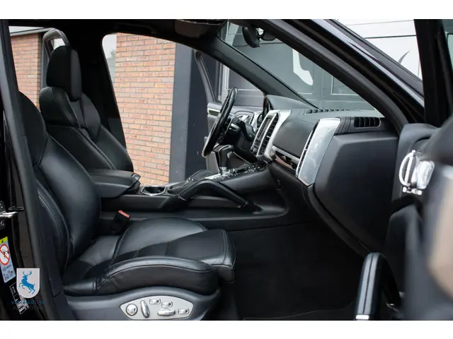 Porsche Cayenne 3.6 S 2015 Benzine 25