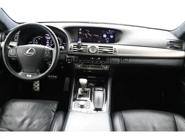 Lexus LS 600h F Sport Line 2013 Hybride Benzine 4