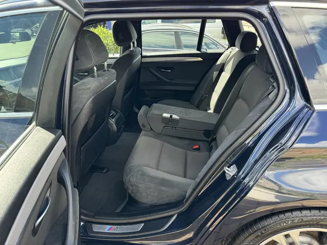 BMW 5 Serie Touring 520i M Sport Edition 2015 Benzine 29