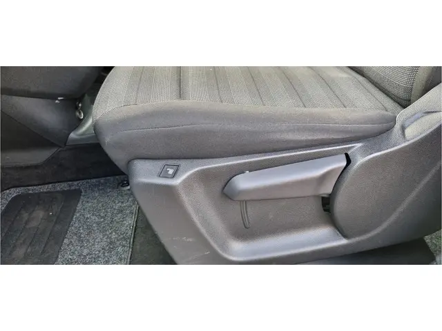 Opel Combo Tour 1.2 Turbo L2H1 Edition 7p. 2020 Benzine 30