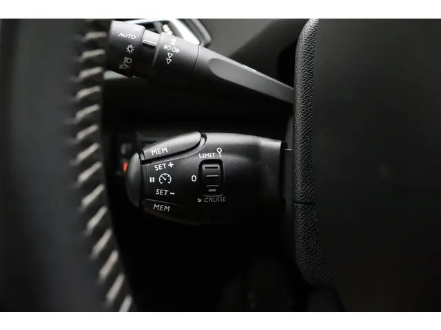 Peugeot 308 1.2 PureTech Blue Lease Premium 2020 Benzine 30