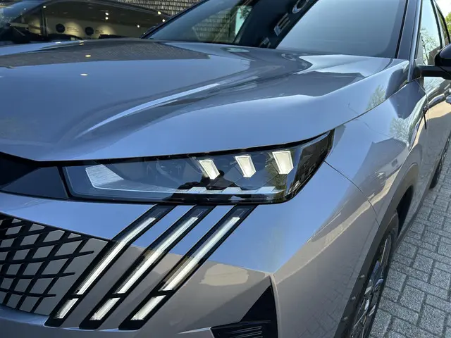 Peugeot 5008 1.2 Hybrid 145 GT 2025 Hybride Benzine 43