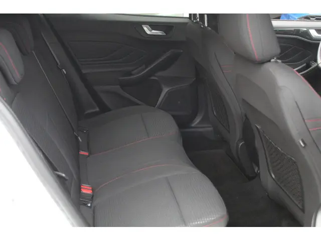 Ford Focus 1.0 EcoBoost ST Line Business 2020 Benzine 24