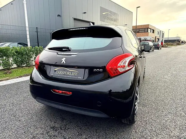 Peugeot 208 1.0 VTi Access 5-deurs 2014 Benzine 6