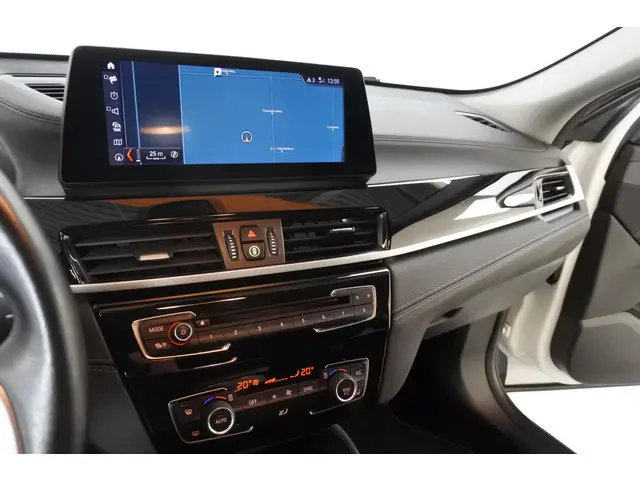 BMW X2 sDrive20i 192pk Exe Edition 2020 Benzine 24