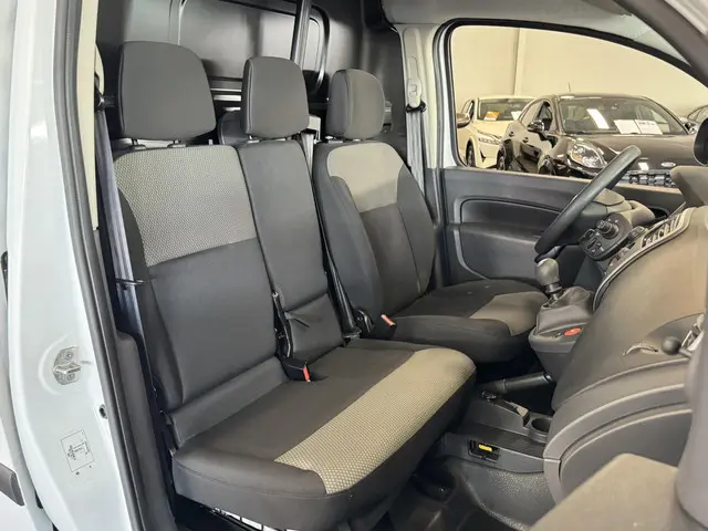 Nissan NV250 1.5 dCi 95 L1H1 2021 Diesel 12