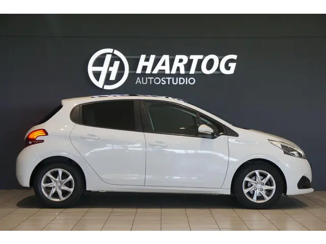 Peugeot 208 1.2 PureTech Allure 2017 Benzine 10