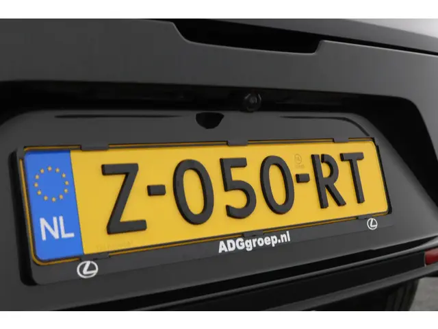 Lexus LBX 2WD 2024 Hybride Benzine 36