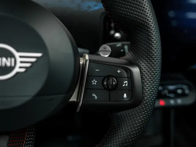 MINI 3-Deurs Cooper C John Cooper Works M 2024 Benzine 19