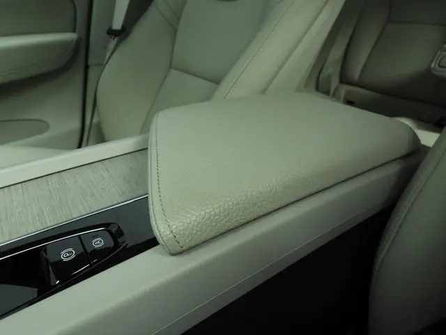 Volvo XC60 2.0 B4 Inscription 2022 Benzine 24